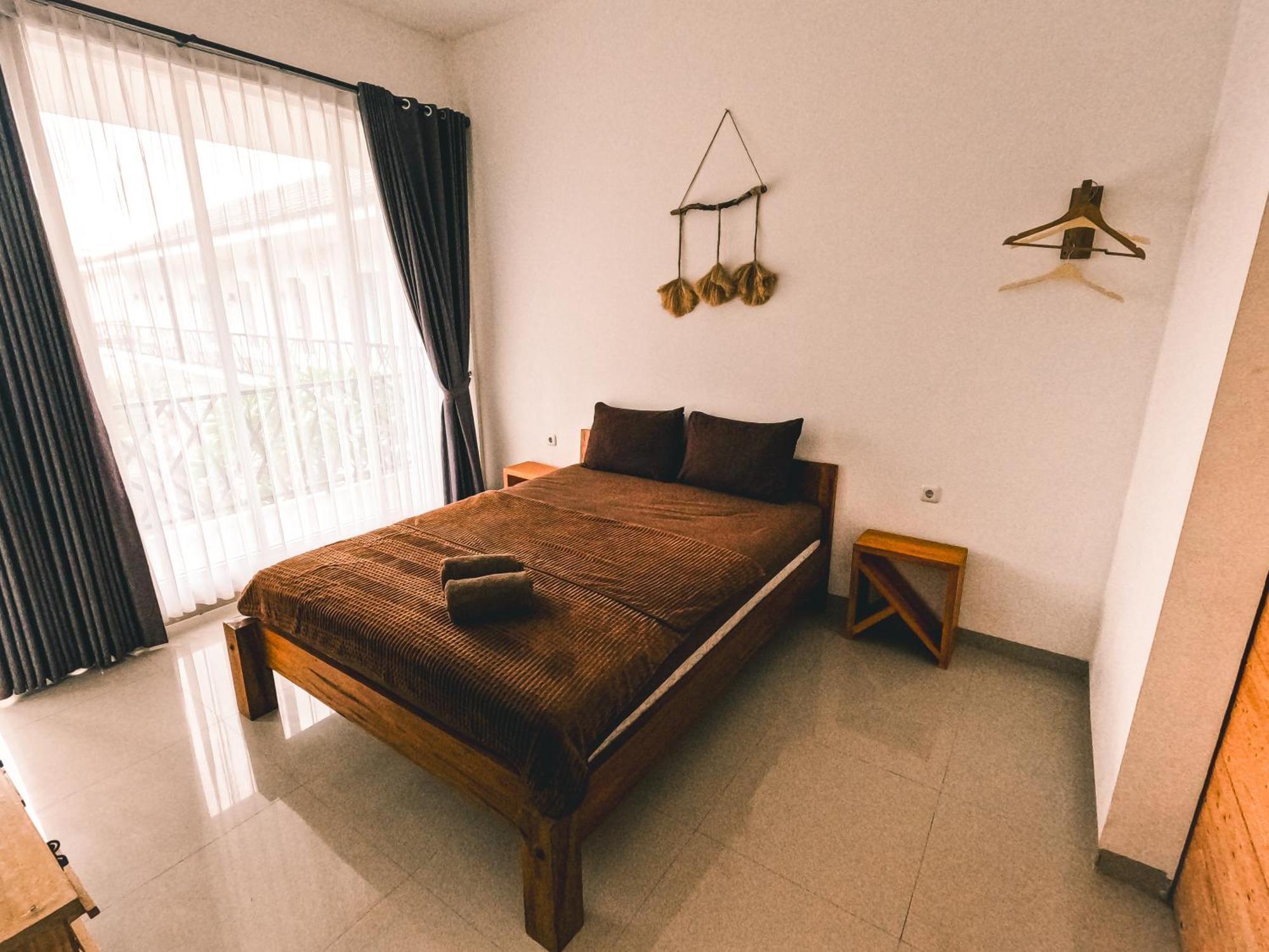 Zavana Rooms & Restaurant Tanjungkarang Luaran gambar