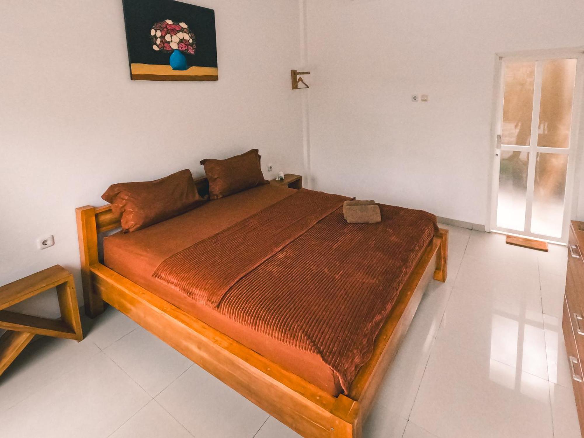 Zavana Rooms & Restaurant Tanjungkarang Luaran gambar